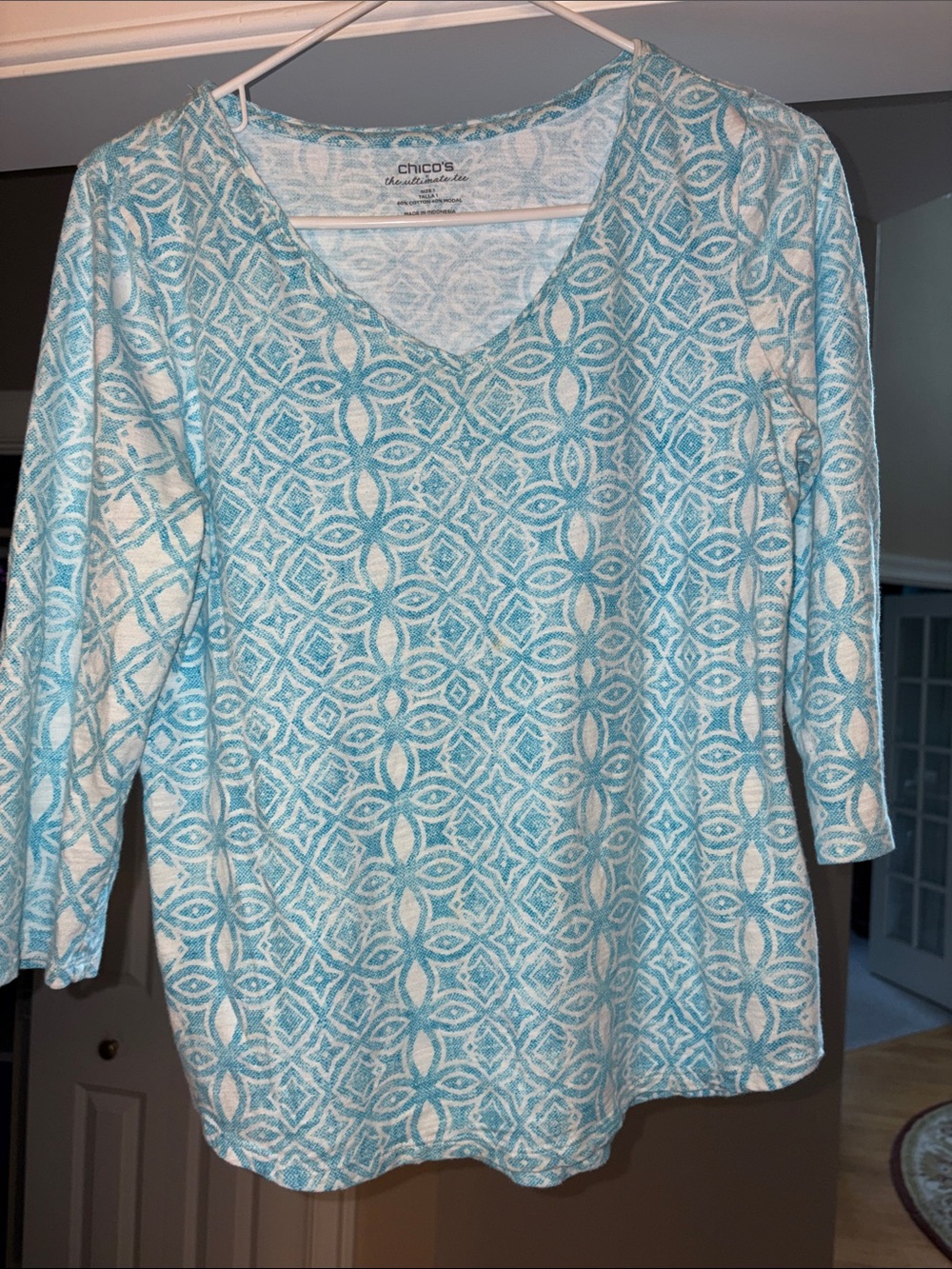 Chico's Aqua and White Geometric V‑Neck Long Sleeve Top